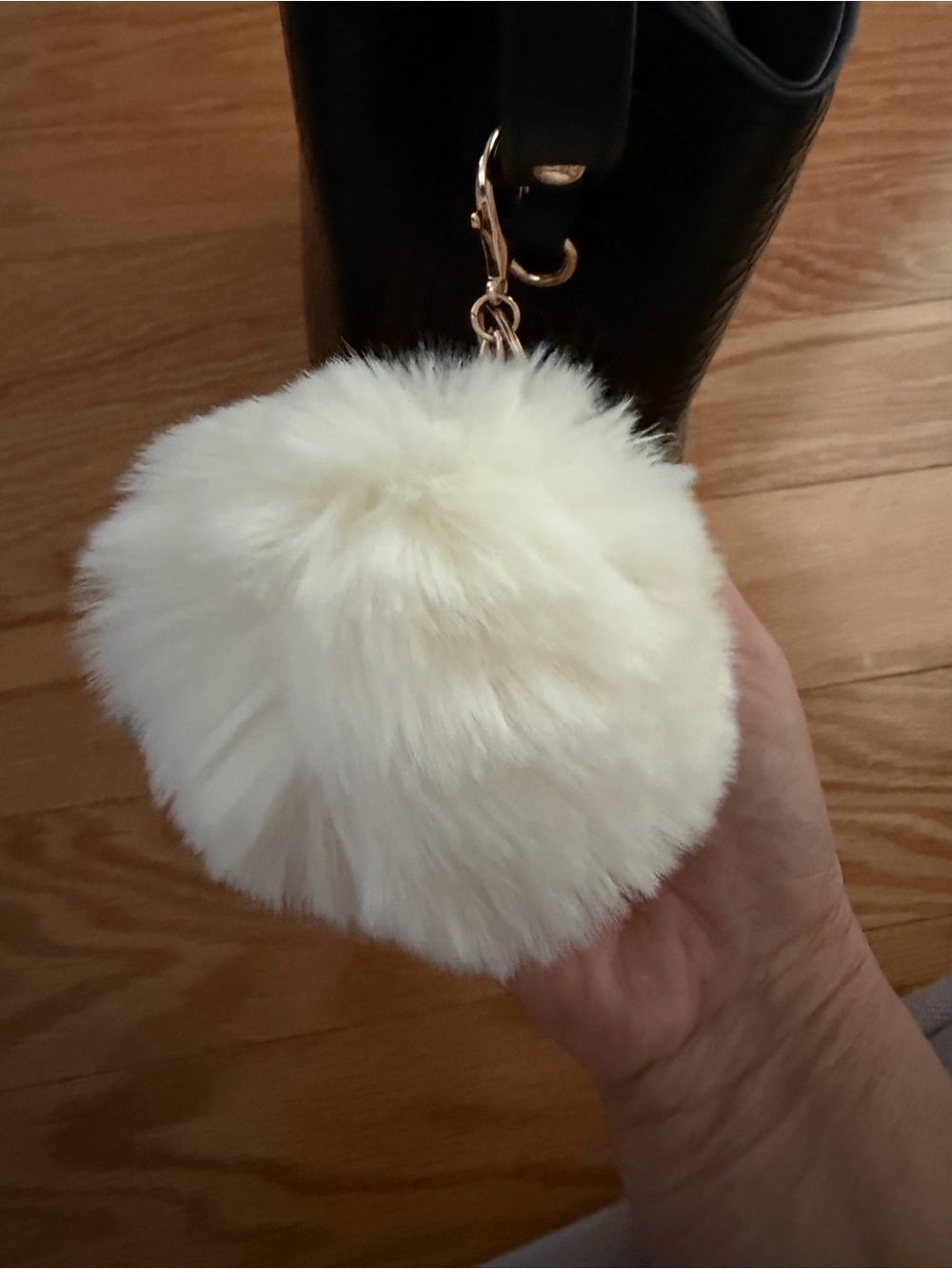 Source Unknown Cream Faux Fur Pom-Pom Bag Charm with Gold Clip